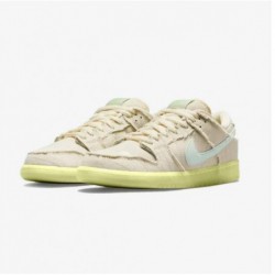 SB DUNK LOW MUMIE